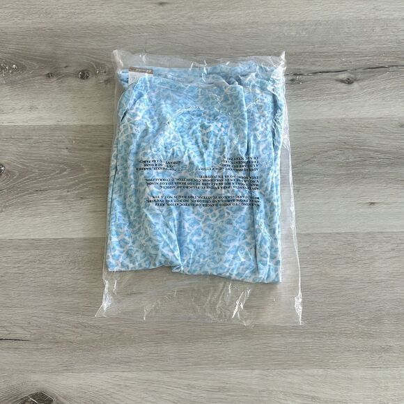 Jockey Stretch Knit V-Neck Tee with Side Slits Layered Animal Print M NWT IN PKG - Picture 5 of 5